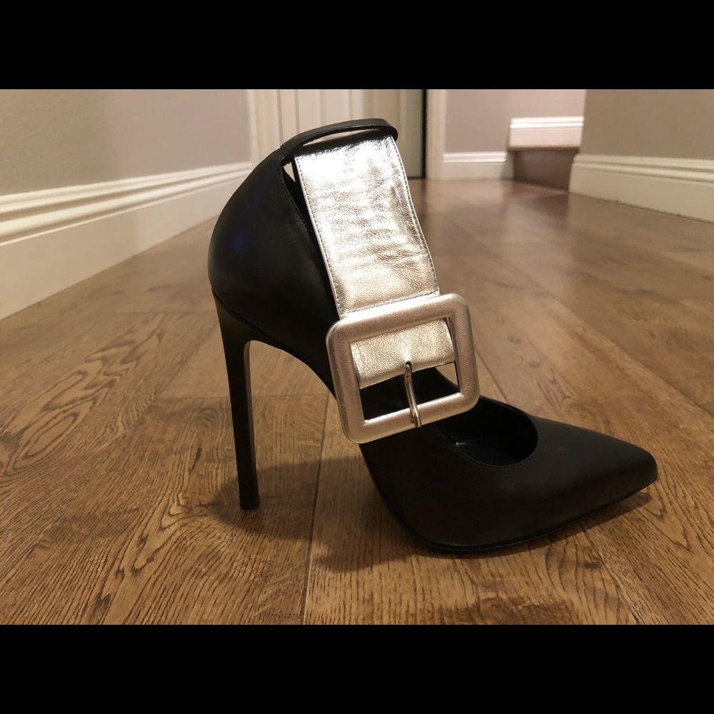 Statement YSL pumps with thick leather ankle strap